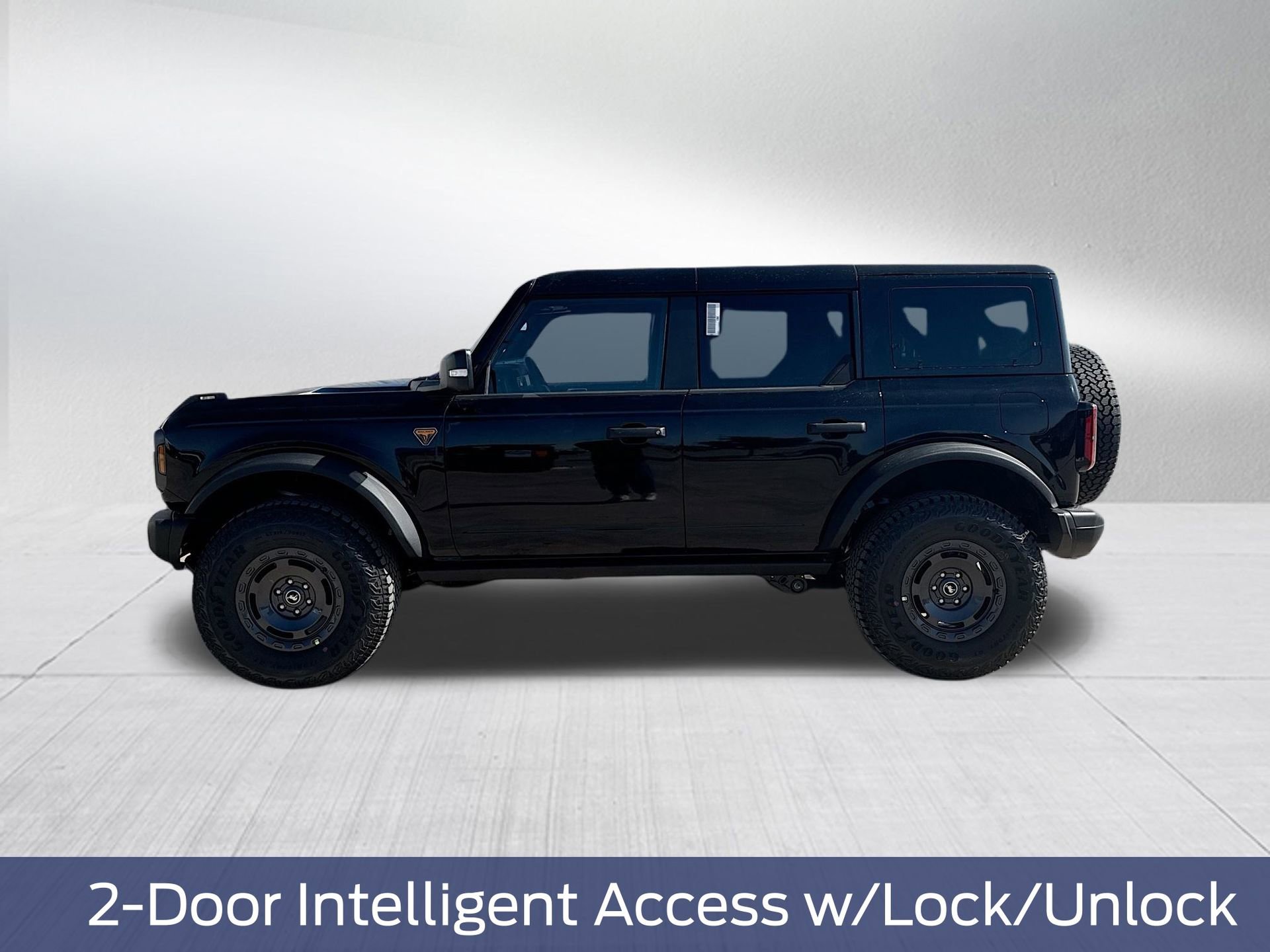 New 2025 Ford Bronco Badlands image 12