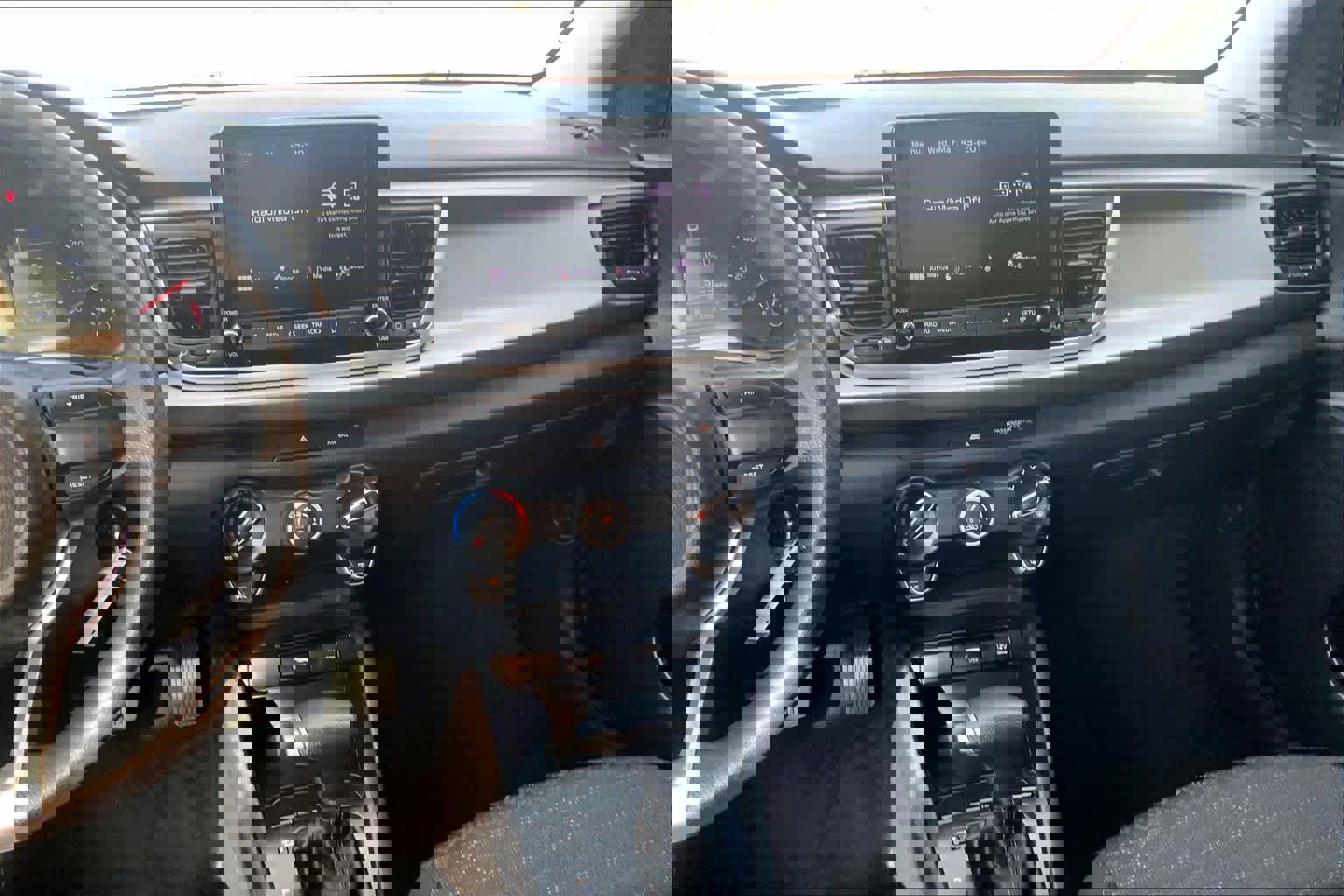 Used 2023 Kia Rio LX image 7