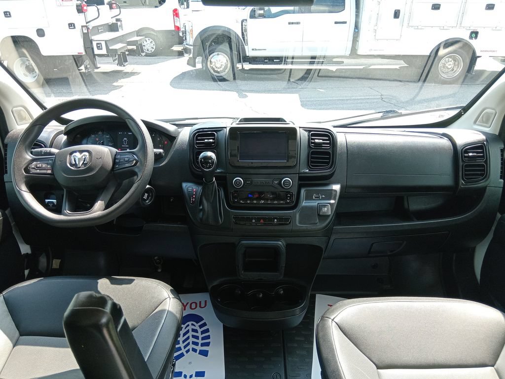 Used 2024 RAM ProMaster 2500 w/ Convenience Group FWD image 11