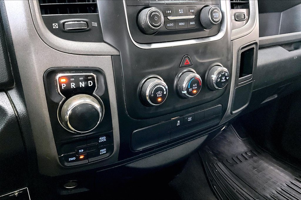 Used 2017 RAM 1500 ST w/ SXT Appearance Group AWD/4WD image 14