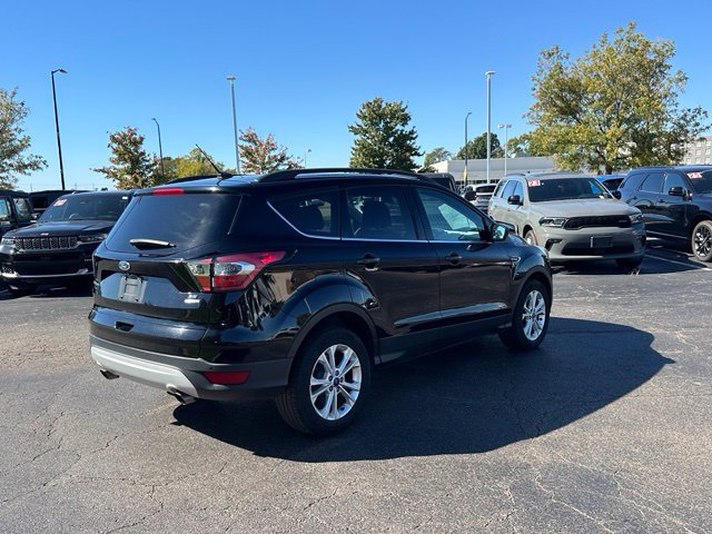 Used 2017 Ford Escape SE w/ Equipment Group 201A AWD/4WD image 13