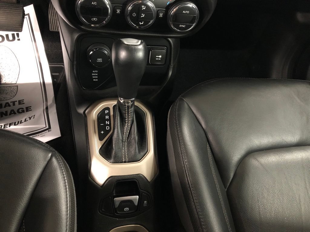 Used 2015 Jeep Renegade Limited AWD/4WD image 18