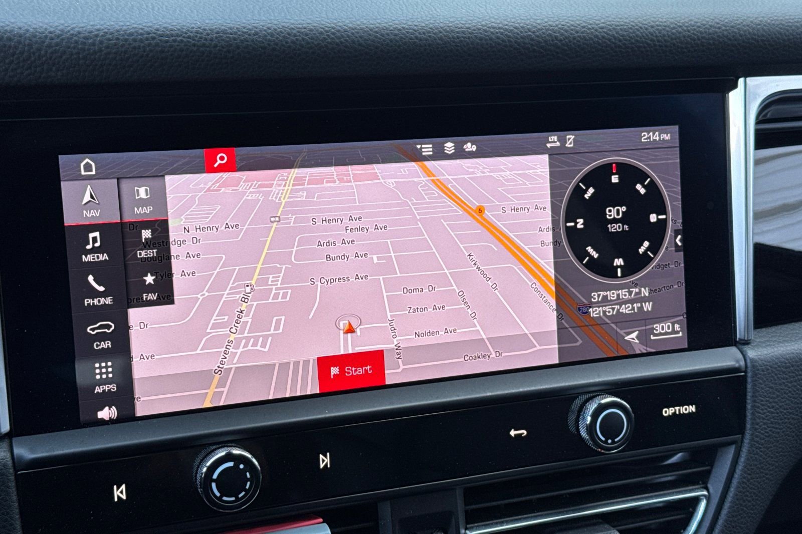 Used 2022 Porsche Macan S image 18