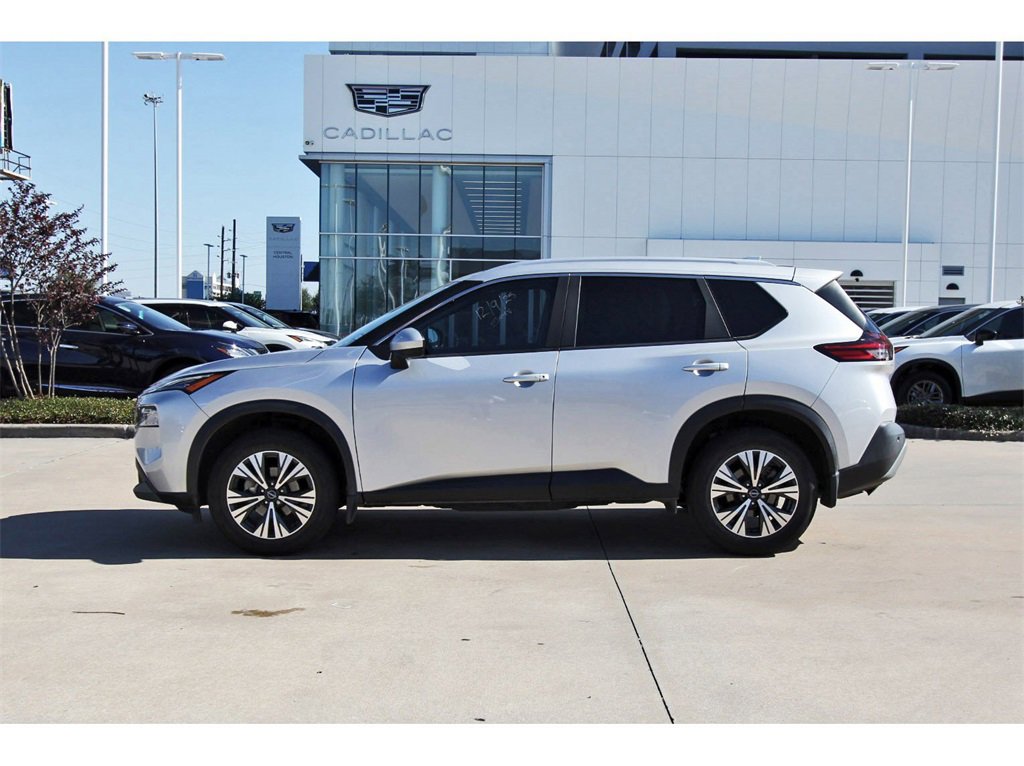 Used 2023 Nissan Rogue SV w/ SV Premium B Package image 3
