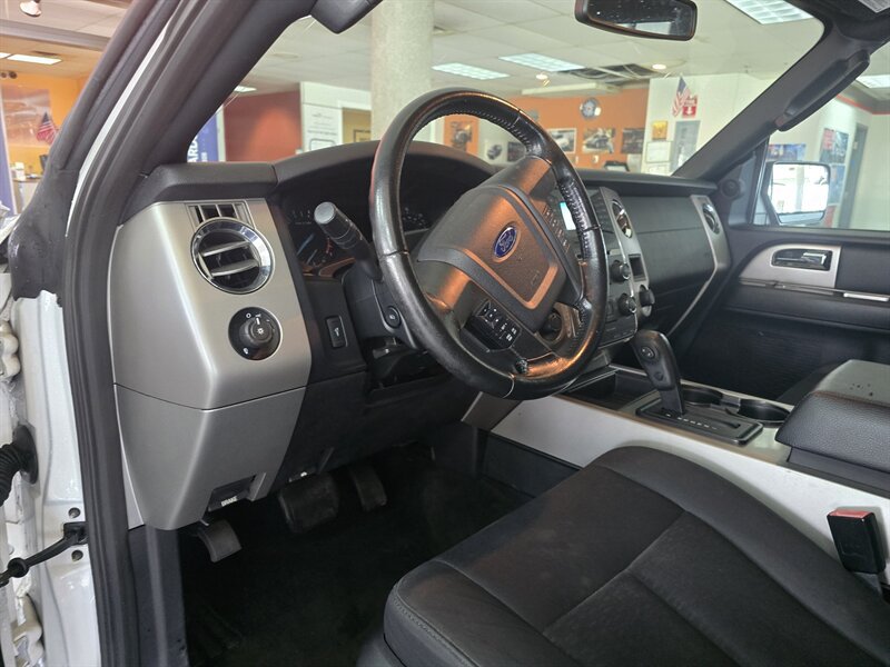 Used 2017 Ford Expedition EL XLT AWD/4WD image 11
