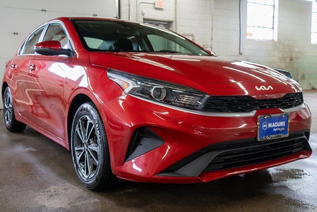 Used 2024 Kia Forte LXS w/ LXS Technology Package FWD image 4