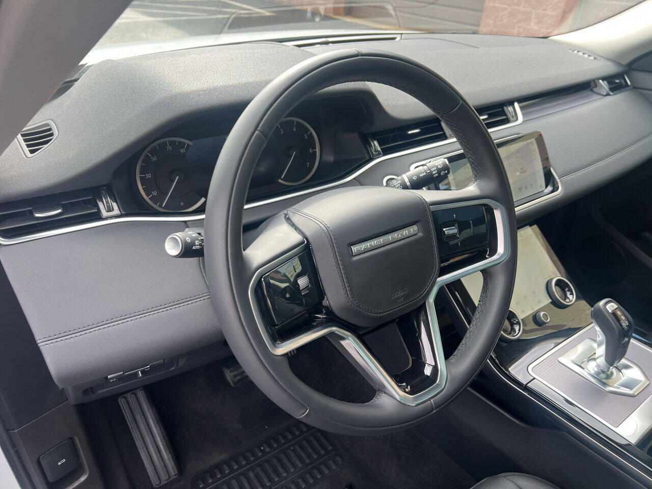 Used 2023 Land Rover Range Rover Evoque SE AWD/4WD image 39