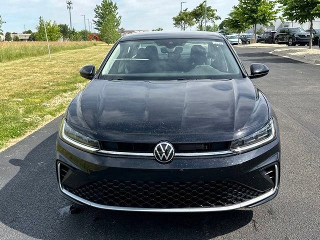 New 2026 Volkswagen Jetta SE FWD image 2