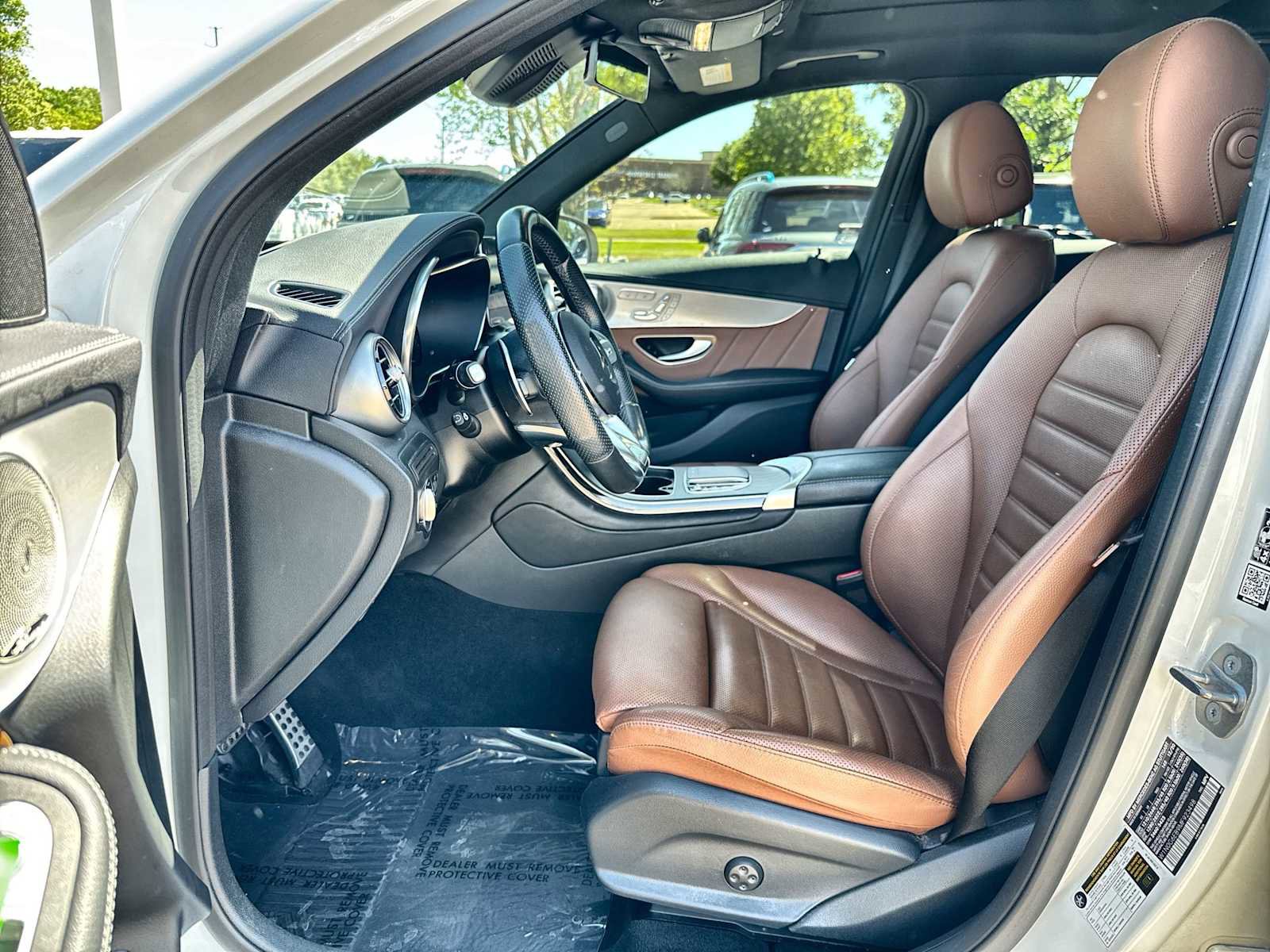 Used 2021 Mercedes-Benz GLC 43 AMG 4MATIC image 2