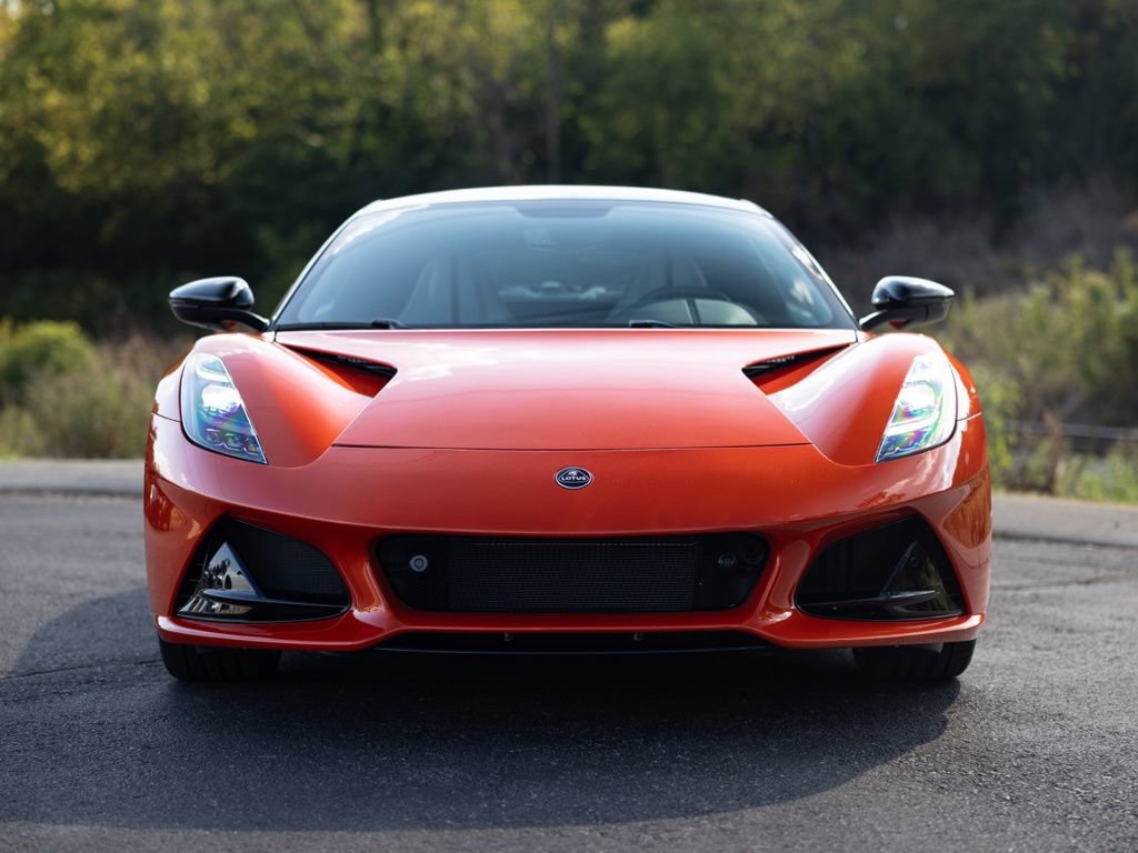 Used 2025 Lotus Emira RWD image 10