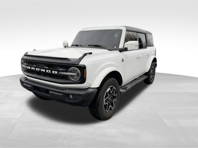 Used 2023 Ford Bronco Outer Banks AWD/4WD image 3