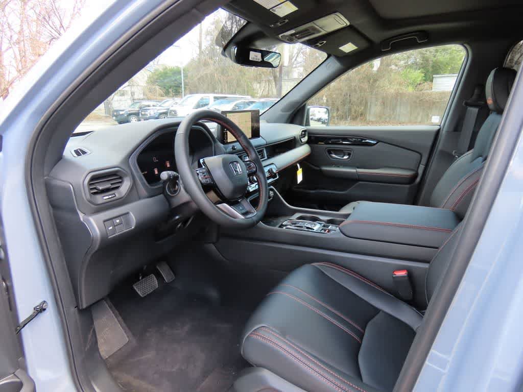 New 2026 Honda Pilot TrailSport image 2