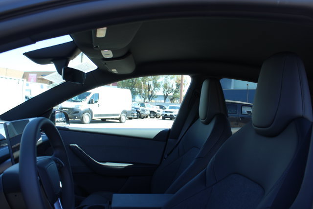 Used 2026 Tesla Model Y 2WD image 25