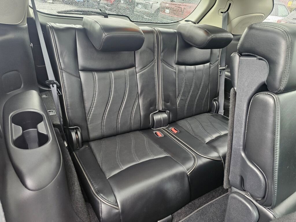 Used 2015 INFINITI QX60 AWD w/ Deluxe Touring Package image 30