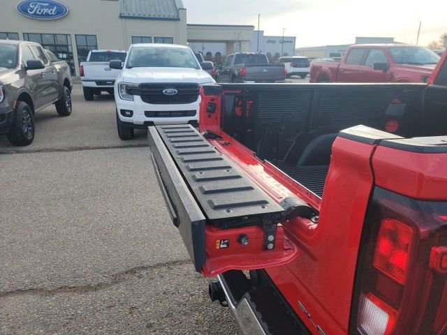 Used 2024 GMC Sierra 1500 SLE image 25