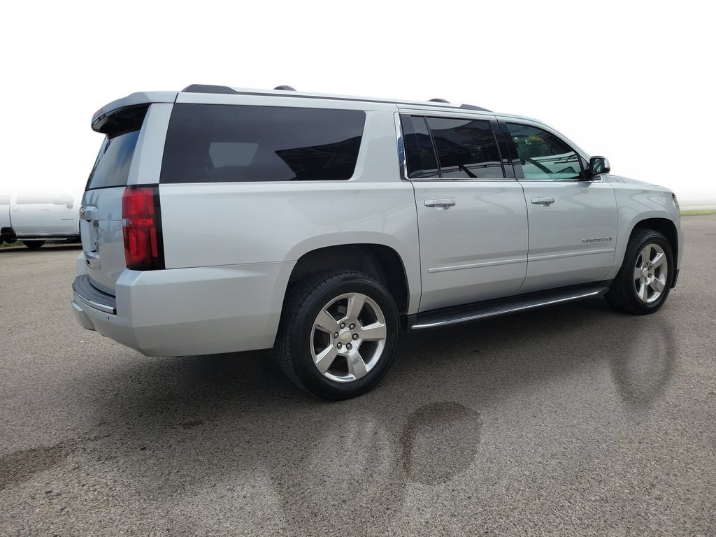 Used 2018 Chevrolet Suburban Premier AWD/4WD image 4