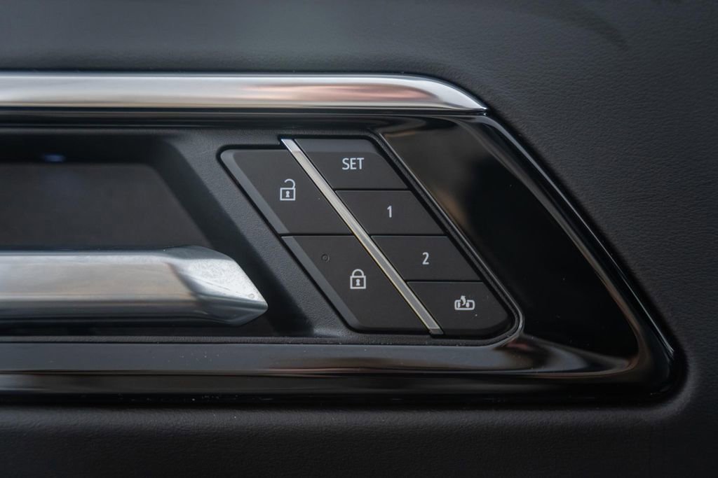 Used 2026 Chevrolet Suburban Premier image 45