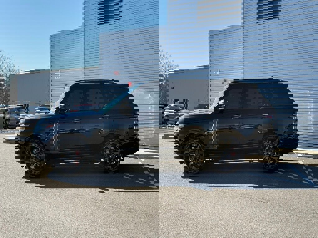 Used 2019 Land Rover Range Rover SV Autobiography Dynamic image 13