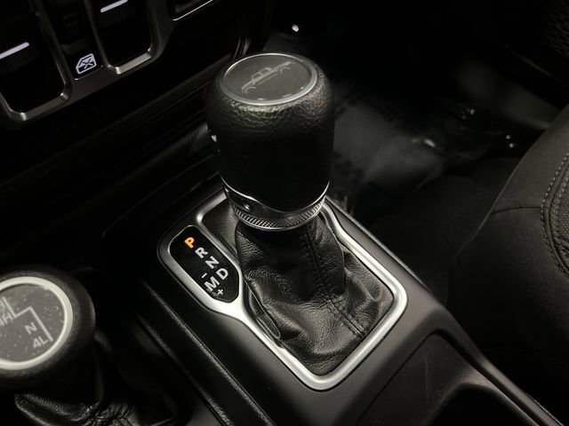 Used 2022 Jeep Gladiator Willys image 20