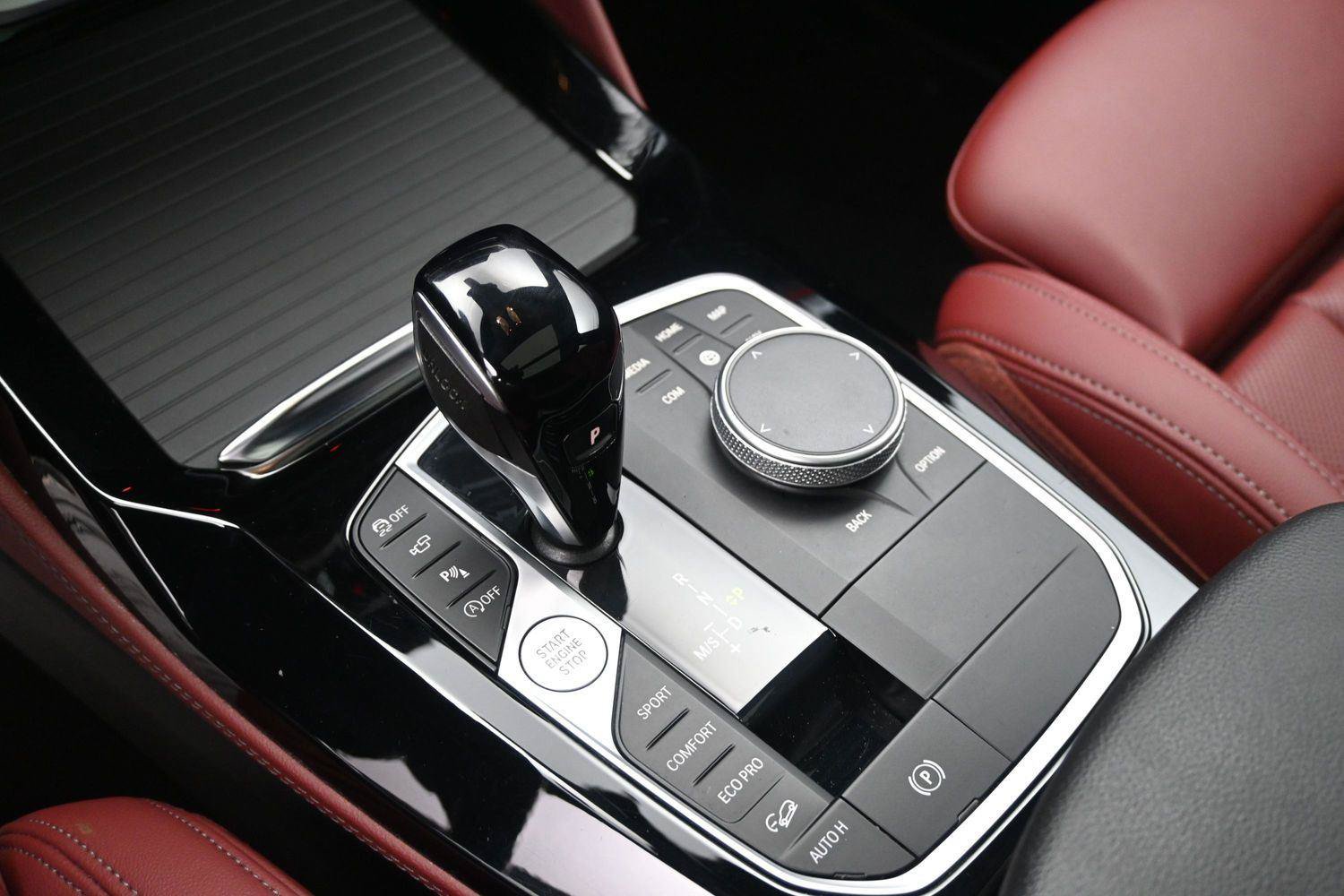Used 2023 BMW X4 xDrive30i w/ M Sport Package AWD/4WD image 4