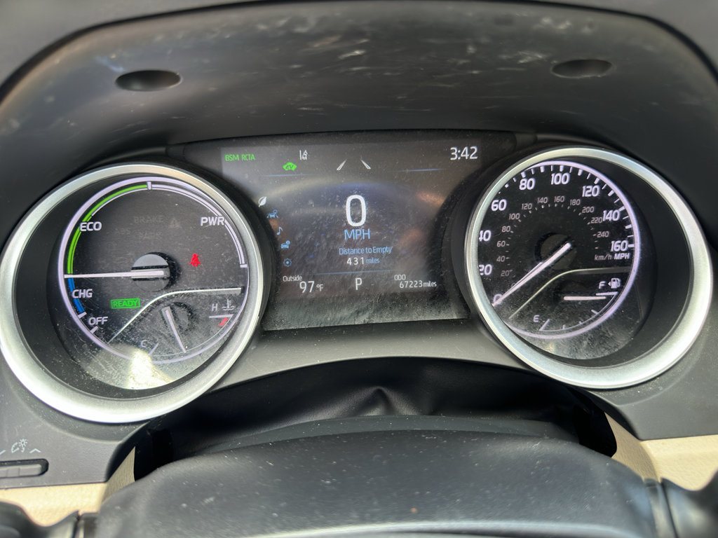 Used 2022 Toyota Camry XLE FWD image 22