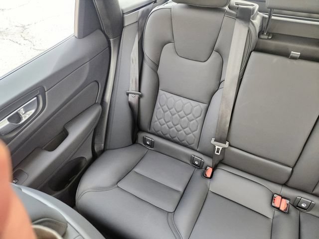 New 2026 Volvo XC60 B5 Plus w/ Climate Package AWD/4WD image 13