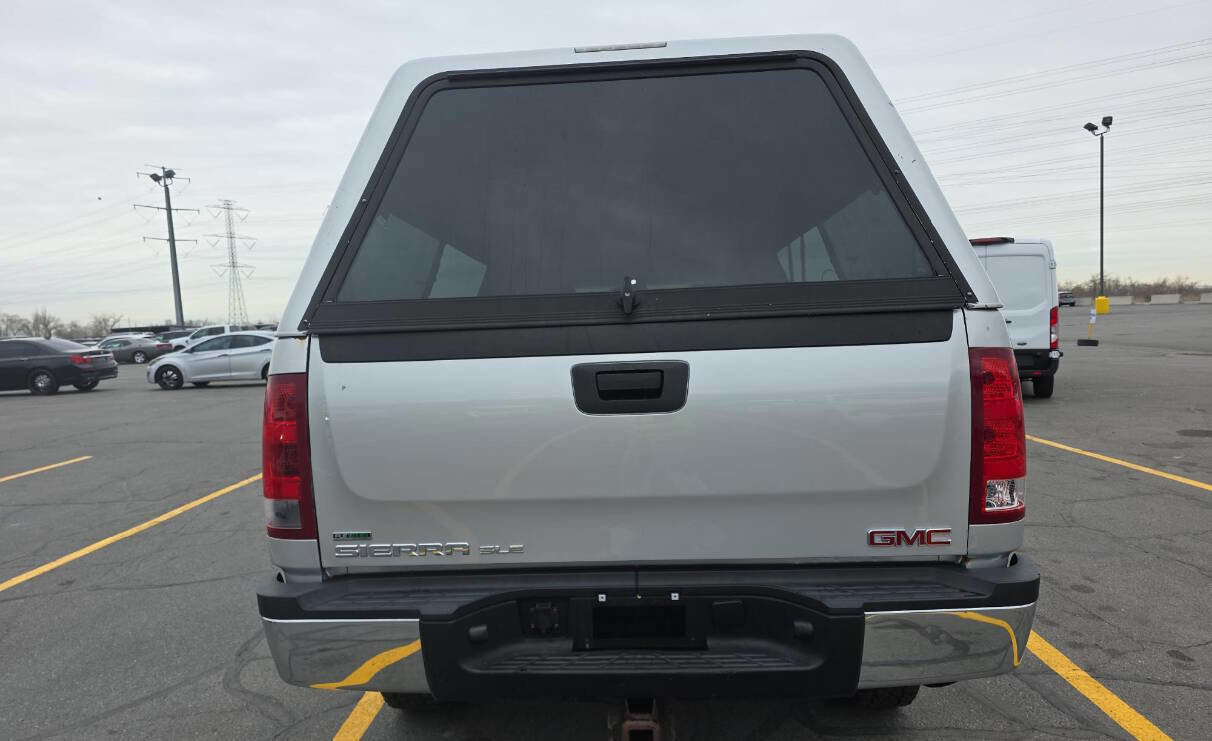 Used 2010 GMC Sierra 2500 SLE AWD/4WD image 3