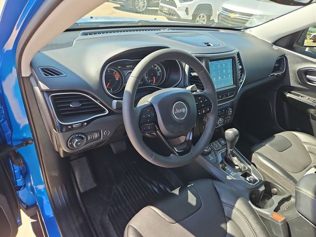 Used 2023 Jeep Cherokee Altitude Lux image 10