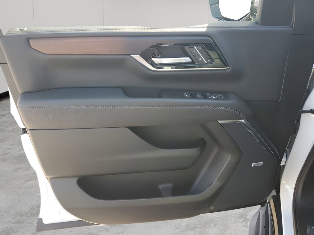 Certified 2025 GMC Yukon Denali image 25