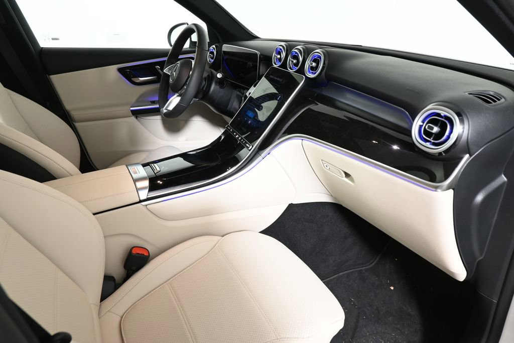 Certified 2025 Mercedes-Benz GLC 300 4MATIC image 25