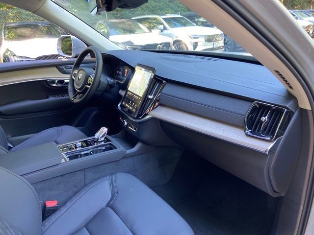 New 2026 Volvo XC90 B6 Plus w/ Protection Package Premier image 19