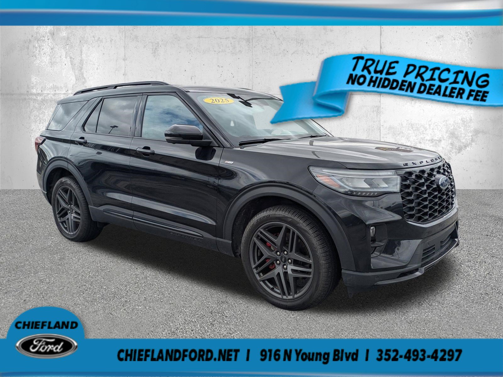 Used 2025 Ford Explorer ST-Line w/ Premium Package