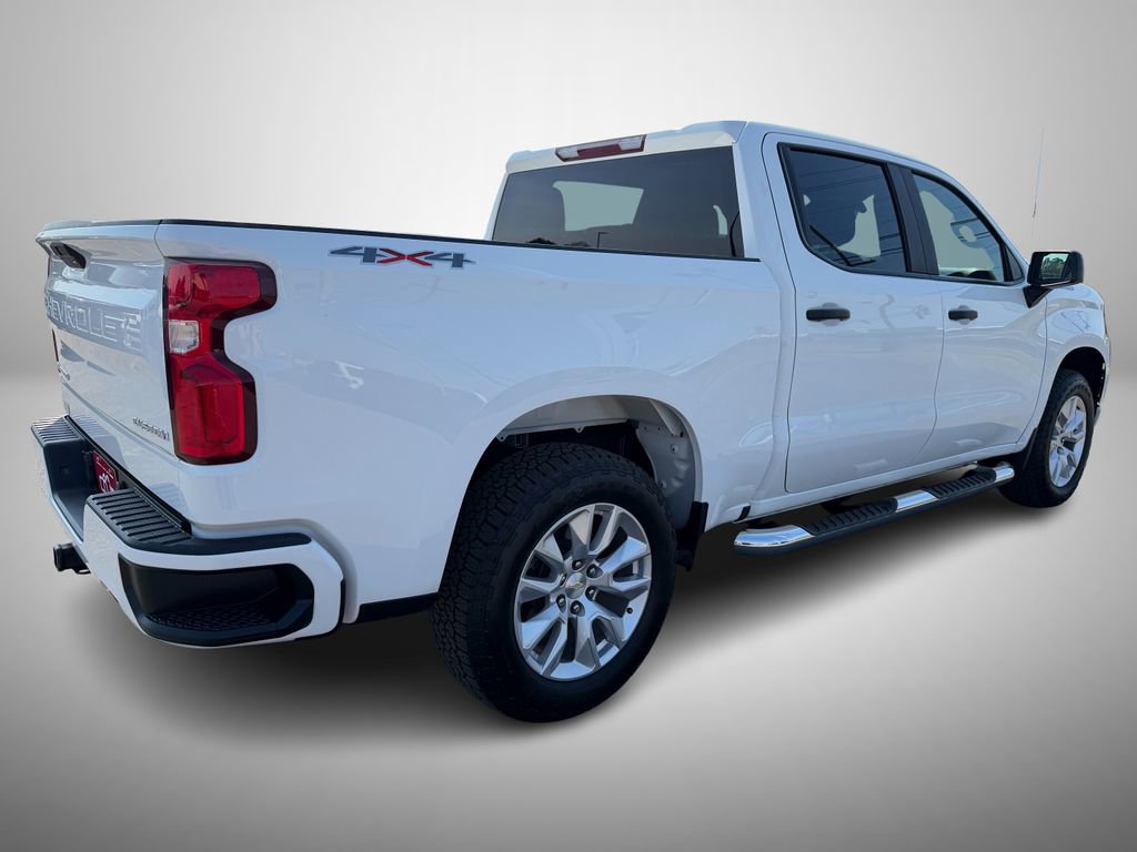 Used 2020 Chevrolet Silverado 1500 Custom w/ Custom Value Package image 3