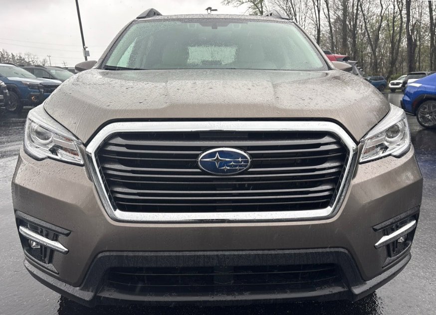 Used 2021 Subaru Ascent Limited w/ Technology Package AWD/4WD image 2