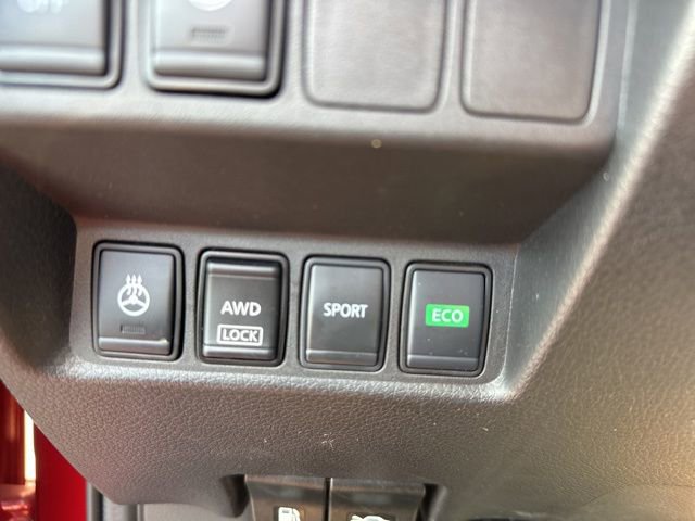 Used 2020 Nissan Rogue Sport SV w/ All-Weather Package image 23