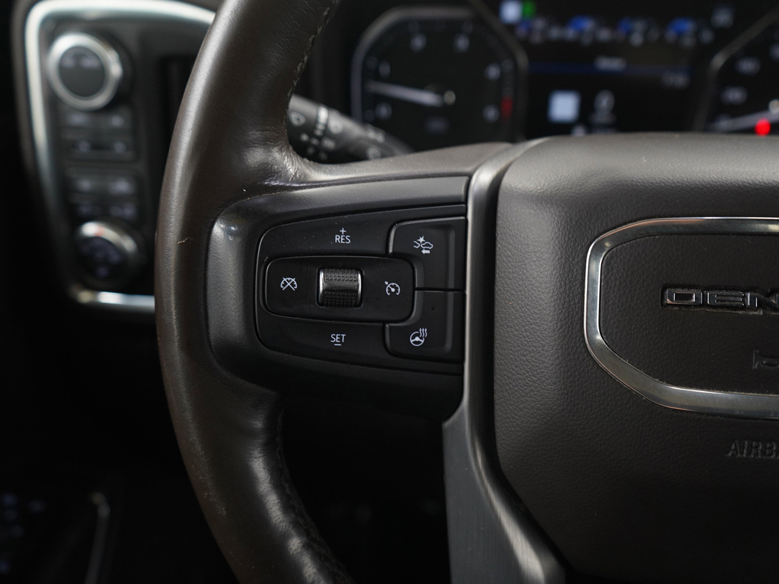 Used 2021 GMC Sierra 2500 Denali w/ Denali Ultimate Package image 22