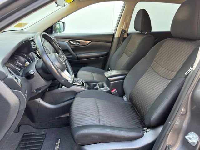 Used 2018 Nissan Rogue SV w/ Premium Package image 20