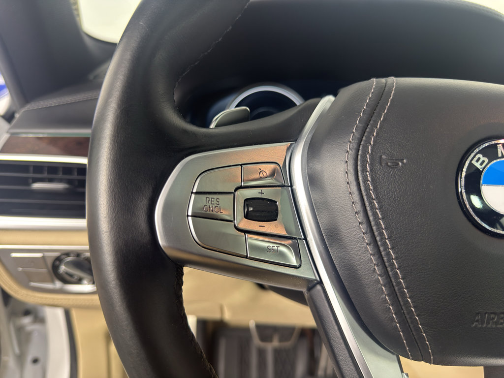Used 2018 BMW 740i RWD image 19