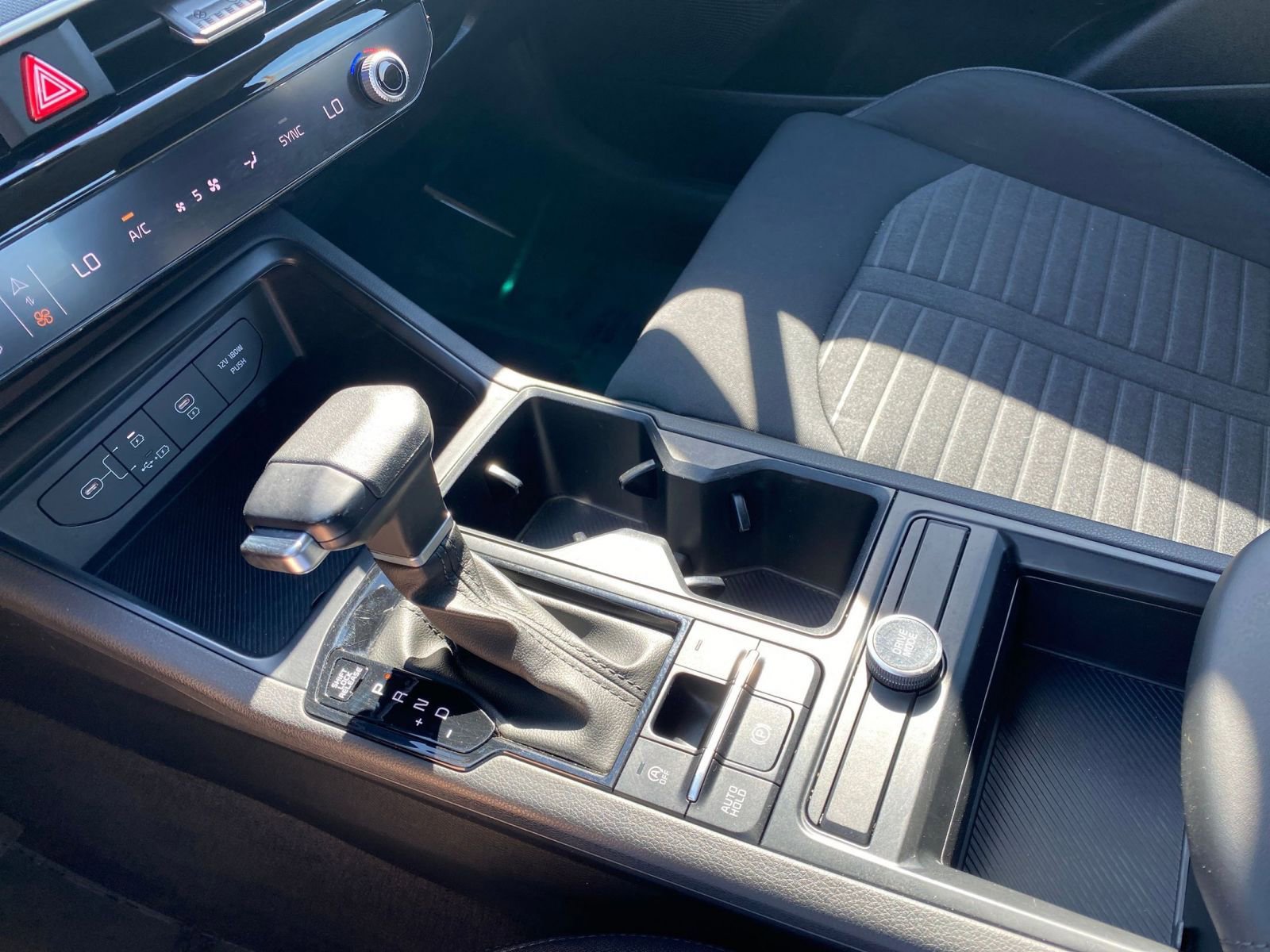 Used 2025 Kia K5 LXS image 40