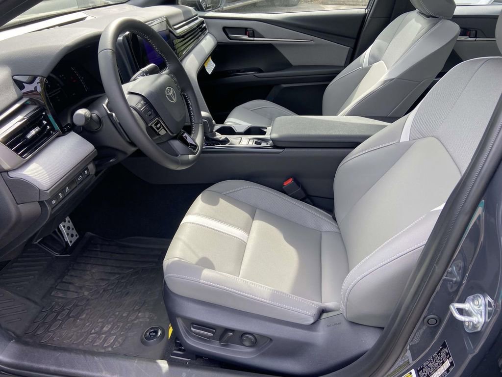 Used 2026 Toyota Camry SE w/ Convenience Package FWD image 15