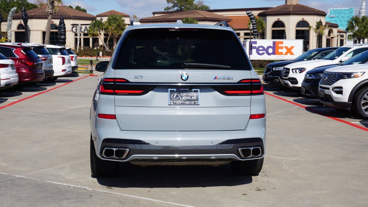 Used 2023 BMW X7 M60i w/ Executive Package image 7