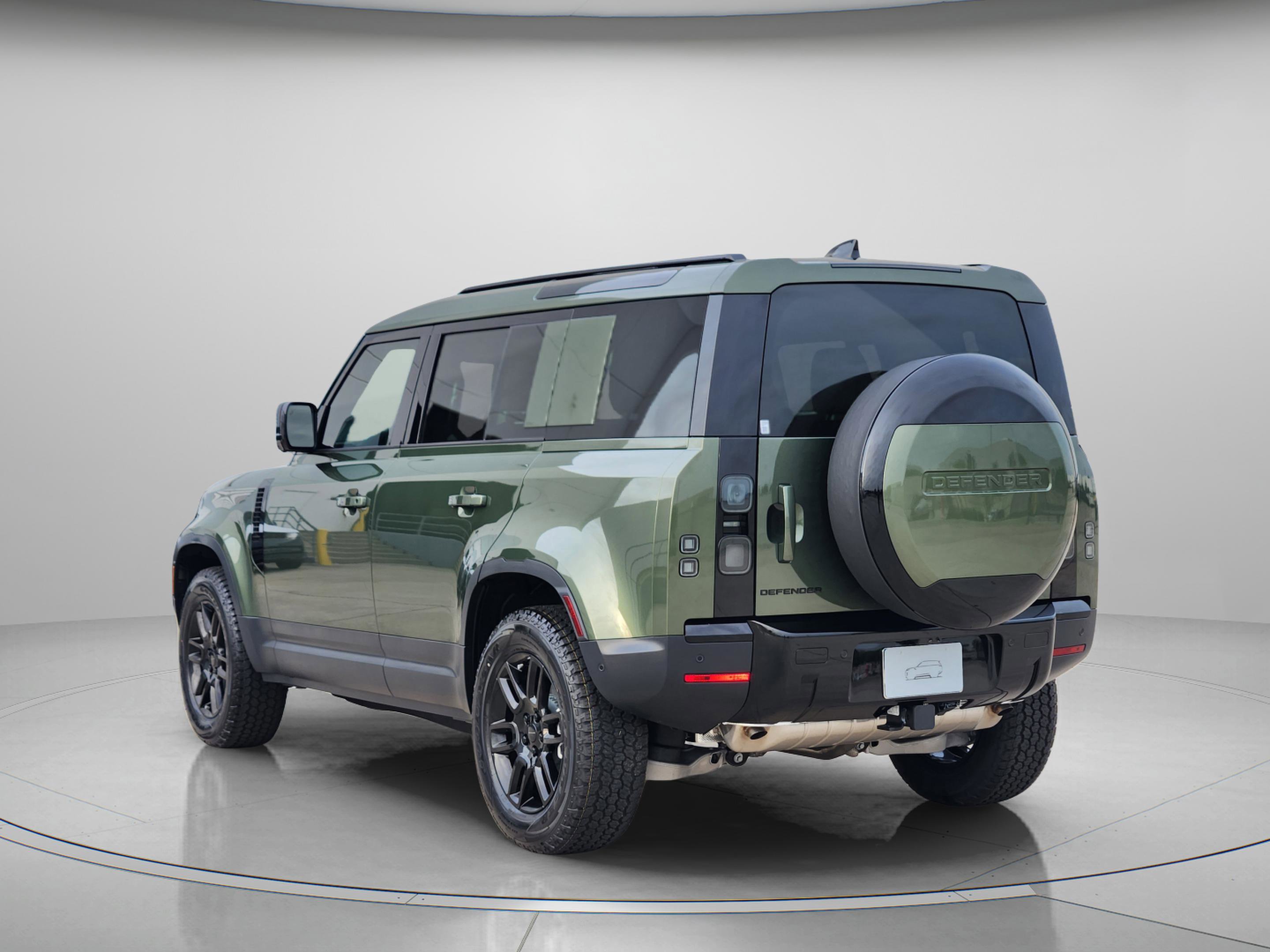 New 2026 Land Rover Defender 110 S AWD/4WD image 3