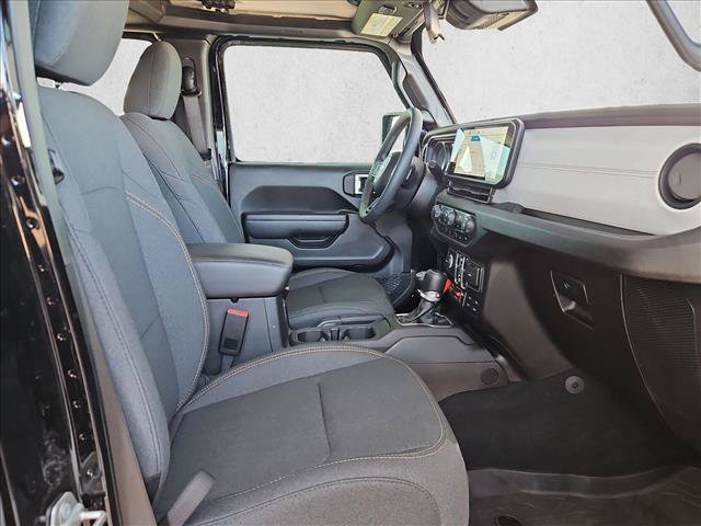 Used 2024 Jeep Gladiator Sport AWD/4WD image 18