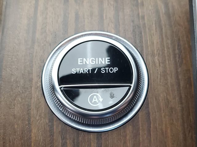 Used 2024 Mercedes-Benz C 300 Sedan image 31