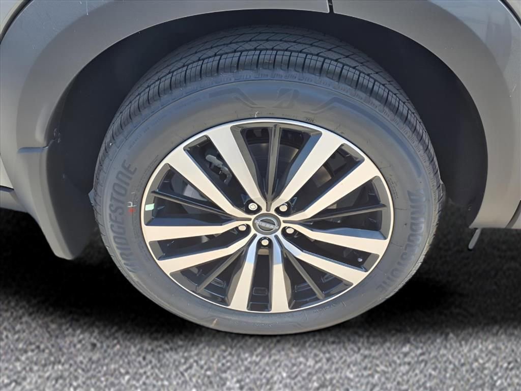 New 2025 Nissan Pathfinder Platinum w/ Cargo Package image 6