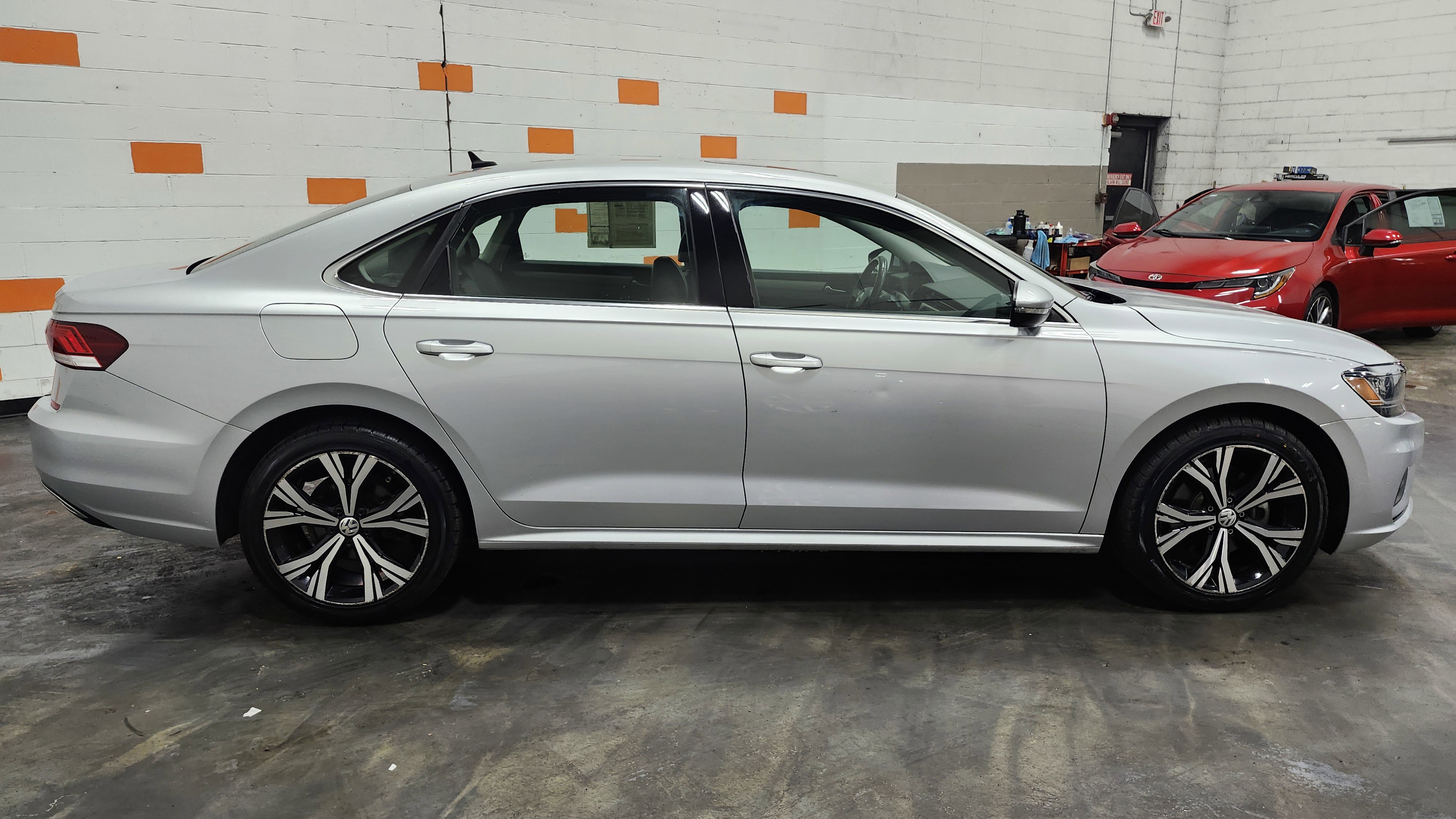 Used 2021 Volkswagen Passat 2.0T SE image 17