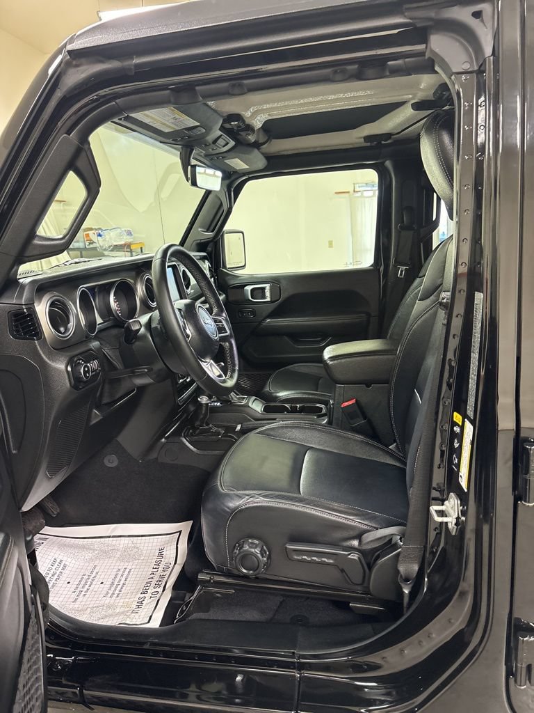 Used 2020 Jeep Gladiator Overland AWD/4WD image 9