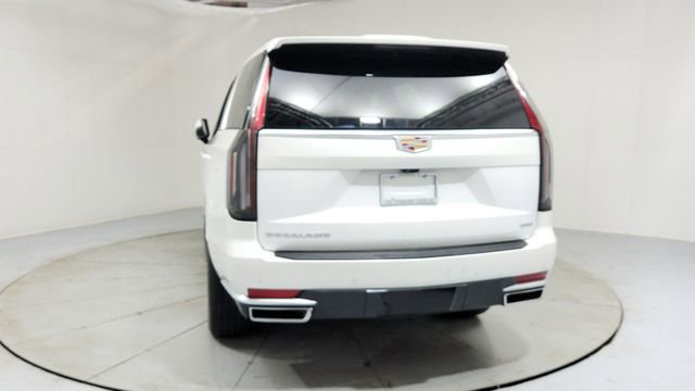 Certified 2024 Cadillac Escalade Premium Luxury image 4