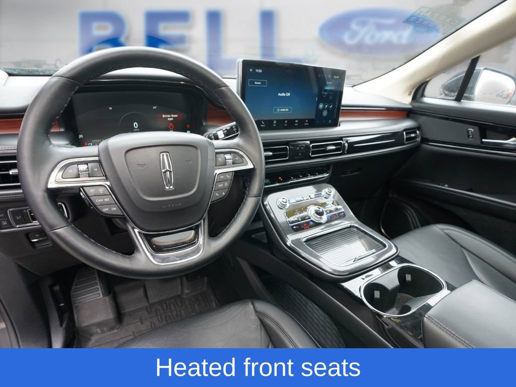 Used 2023 Lincoln Nautilus Reserve image 11