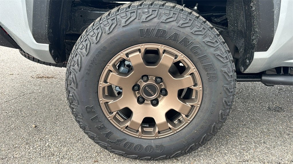 New 2025 Toyota Tacoma Trailhunter image 12